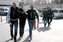 Motosikletli Kapkaççılar Yakalandı