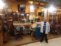 (Özel) Yarım Asrı Aşkın Berber Malzemeleriyle Tarih Kokan Tıraş