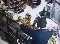 Sadaka Kutusunu Böyle Çaldı !