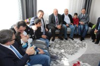 SÜNNET TÖRENİ - Sevgi Evlerinde Kalan Çocuklara Giysi Yardımı