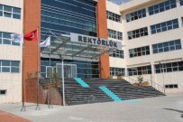 Üniversite Kalite Yönetim Sistemi Bayrakları Dalgalanıyor