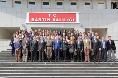 Vali Azizoğlu, Aday Öğretmenlerle Buluştu