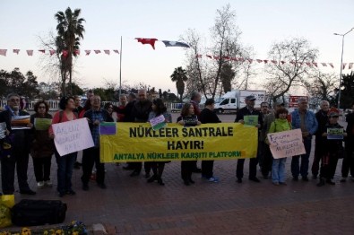 Antalya'da Çevrecilerden Nükleer Karşıtı Eylem
