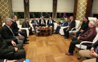 FİKRİ IŞIK - Bakan Işık, Körfez Belediyesini Ziyaret Etti