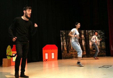 Gebzeli Minikler 'Pantolonla' Eğlendi