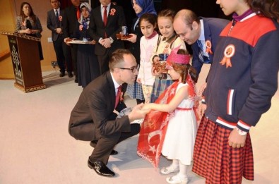 İstiklal Marşı'nın Kabulü Ve Mehmet Akif Ersoy'u Anma Günü Kilis'te Törenle Kutlandı