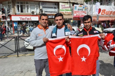 Şehzadeler Manisa'yı Bayrakla Donattı