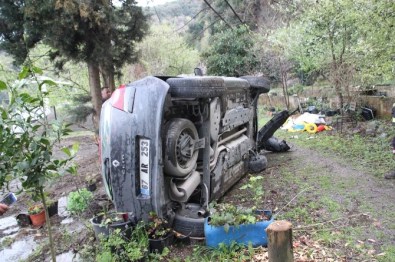 Takla Atan Araçtaki Anne Oğul Ölümden Döndü