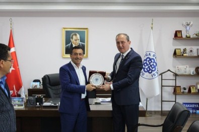 Toprakkale Belediye Başkanı Demirci, Başkan Işık'ı Ziyaret Etti