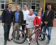 Türkiye Birincisi Cansu'ya Bisiklet