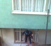 ZABITA EKİBİ - Yardımseven Öğretmene Uzanan Yardım Eli