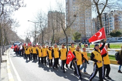 57.Alay Yürüyüş Komitesi Beylikdüzü'nden Çanakkale'ye Uğurlandı