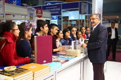 Kitap Kurdu Bilgi Evi Öğrencileri Cnr EXPO Kitap Fuarı'nda