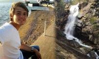 Selfie Çekerken Şelaleden Düşen Genç Öldü