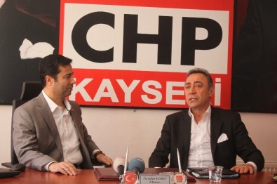 22. Dönem İstanbul Milletvekili Şimşek'den CHP İl Başkanlığı'na Ziyaret
