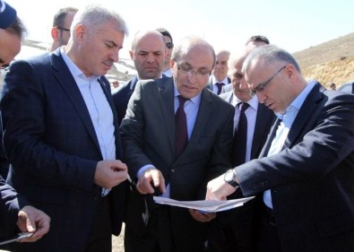 Bakan Ağbal, İktisat Öğrencileriyle Bir Araya Geldi