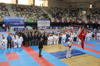 Büyükşehir Karate Ligi'nin Dördüncü Etabı Yapıldı
