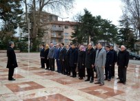 TAHAMMÜL - Bilecik'te Sağlık Çalışanları 14 Mart Tıp Bayramlarını Buruk Kutladı