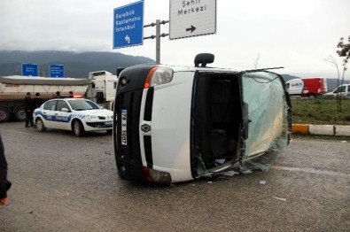 Tır'ın Çarptığı Öğrenci Servisi Devrildi Açıklaması 16 Yaralı