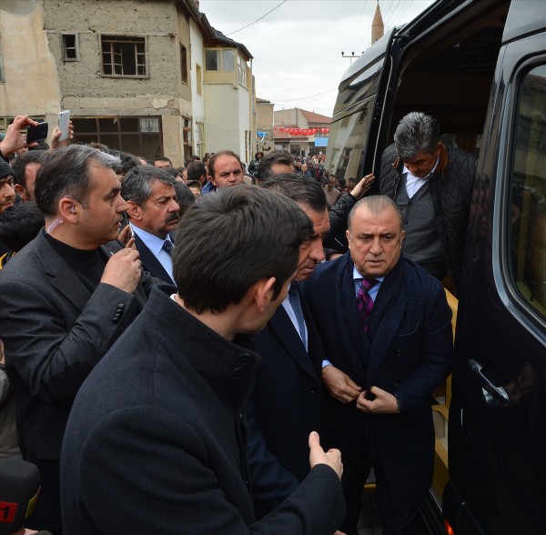 Fatih Terim cenaze namazı sonrası patladı