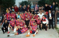 DAVUTLAR - Başkan Ozan, Şampiyon Karpuzlu Belediyespor'u Kutladı