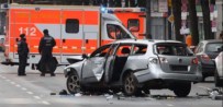 PASSAT - Berlin'de Bomba Yüklü Araç Patlatıldı