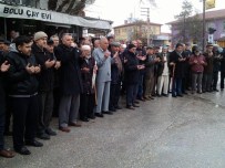 KıRKA - Kırka'da Umre'ye Giden Vatandaşlar Dualarla Uğurlandı