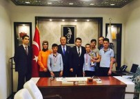HALIL KARA - Kırkalı Öğrenciler Başarılarını Vali Yardımcısı Avcı İle Paylaştılar