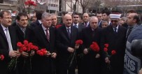 RUMELİ TÜRKLERİ - Sağlık Bakanı Olay Yerine Karanfil Bıraktı
