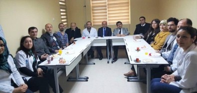 Sağlıkçılara Kutlama Ziyareti