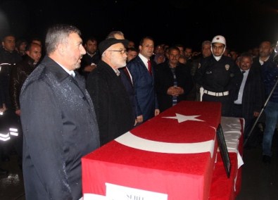 Şehit Polis Alagöz'ün Cenazesi Iğdır'a Getirildi
