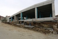 PAZAR ESNAFI - Serdivan'da 'Her Mahalleye Yeni Park' Projesi Devam Ediyor