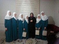 VALİDE SULTAN - Vali Kahraman'ın Eşi Muhsine Kahraman Hafızlığını Tamamlayan Öğrencileri Unutmadı