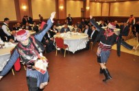 HALIL DEMIR - Başbakan Davutoğlu'nun Danışmanı Turhan'dan CHP Ve HDP'ye Eleştiri