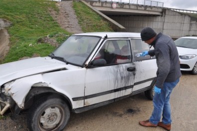 Çaldıkları Araçla Kaza Yaptılar