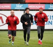 WESLEY SNEIJDER - Rıekerınk, Galatasaray İle İlk Antrenmanına Çıktı