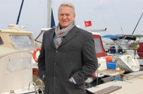 OTOBÜS DURAĞI - Ünlülerin Korumasından 'Güvenlik Zafiyeti' Yorumu