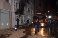 İTFAİYE MERDİVENİ - Yangında Can Pazarı Açıklaması 17 Kişi Dumandan Etkilendi