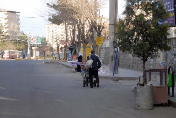 Sur'un ardından Bağlar'da da göç dalgası başladı