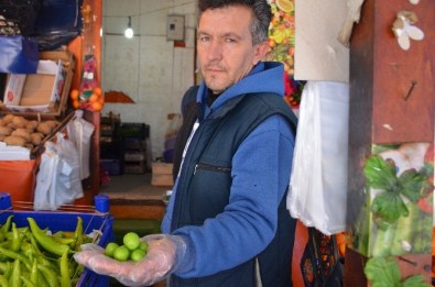 İlkbaharın Cep Yakan Meyveleri