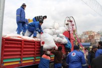BAYIRBUCAK TÜRKMENLERİ - Kağıthane'den Bayırbucak Türkmenlerine 2 Tır Yardım
