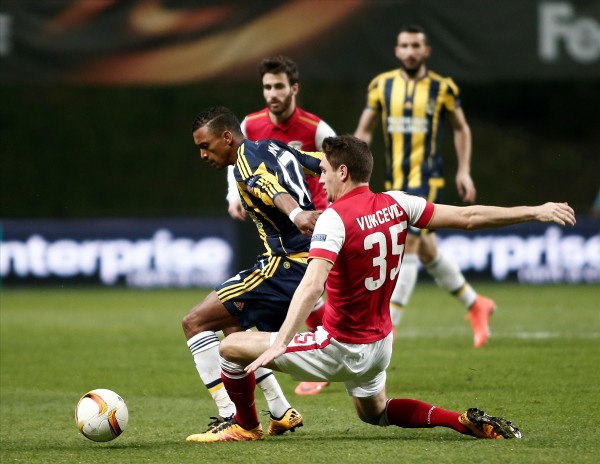 Fenerbahçe'yi hakem katletti