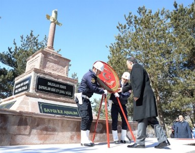 Çanakkale Zaferi'nin 101.Yıldönümü Ve Şehitler Günü Törenlerle Kutlandı