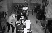 KADİR YILDIRIM - Hırsızların Pişkinliği Pes Dedirtti