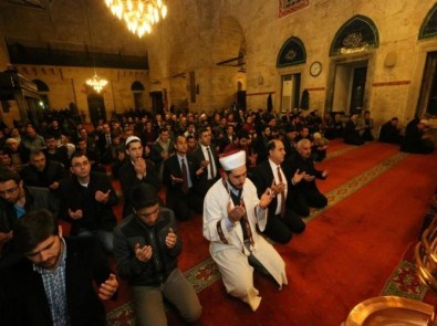 Kyk'lı Gençler Şehit Ve Gaziler İçin Mevlit Okuttu