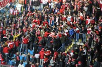 PTT 1. Lig maçında maçında bıçaklı kavga