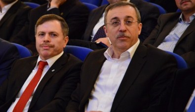 Uşak Üniversitesi'nde Gençlik Ve Şehadet Konferansı