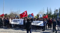 ÇANAKKALE ŞEHITLERI - Yolu Kapatan Öğrenci Grubuna Polis Müdahale Etti