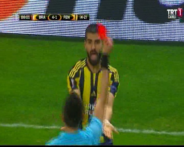 Hırvat hakem maçı katletti