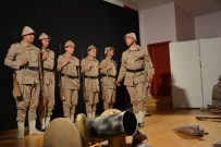 SELAMI KAPANKAYA - 'Çanakkale Destanı' Niksar'da Sahnelendi